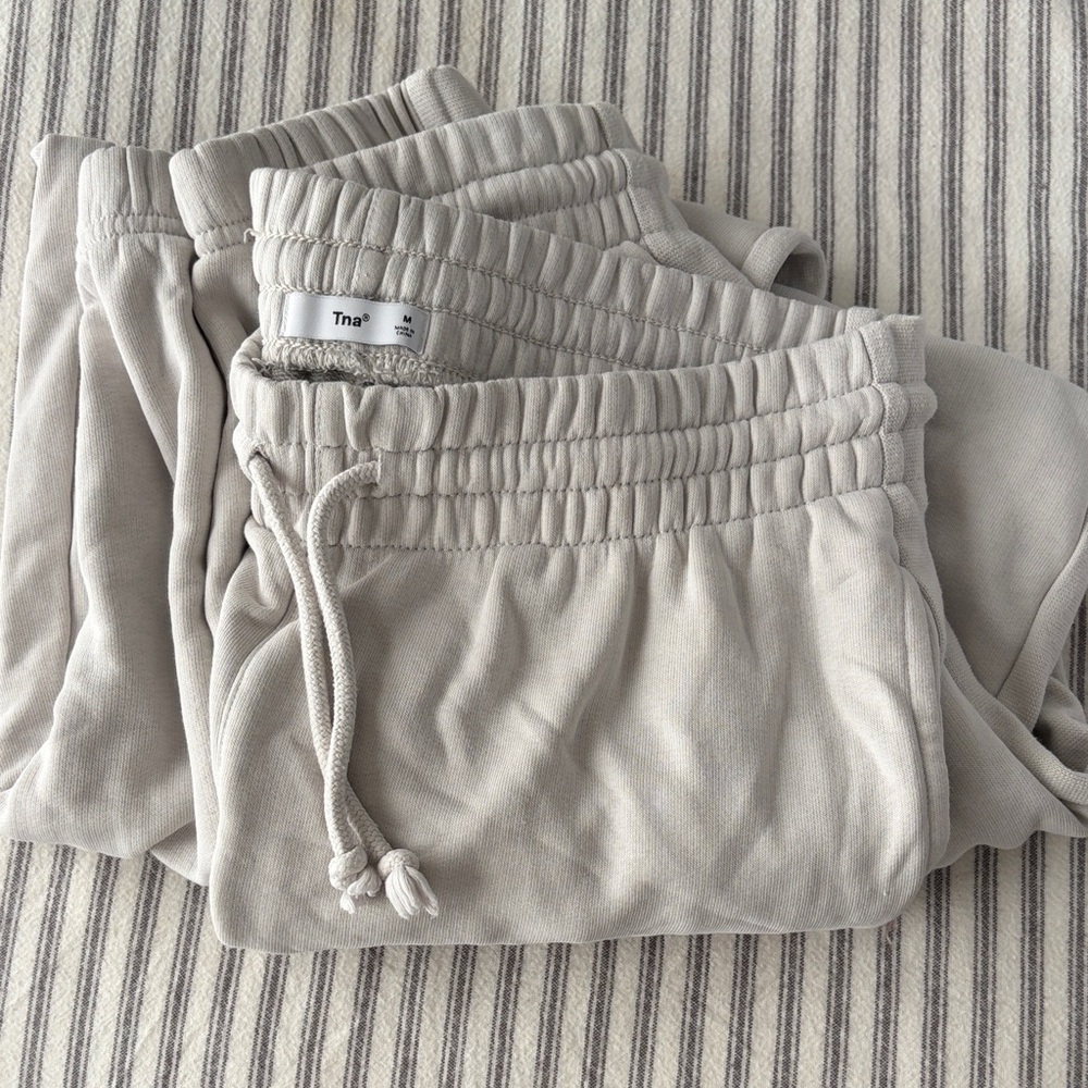 TNA Aritzia Beige Sweatpants